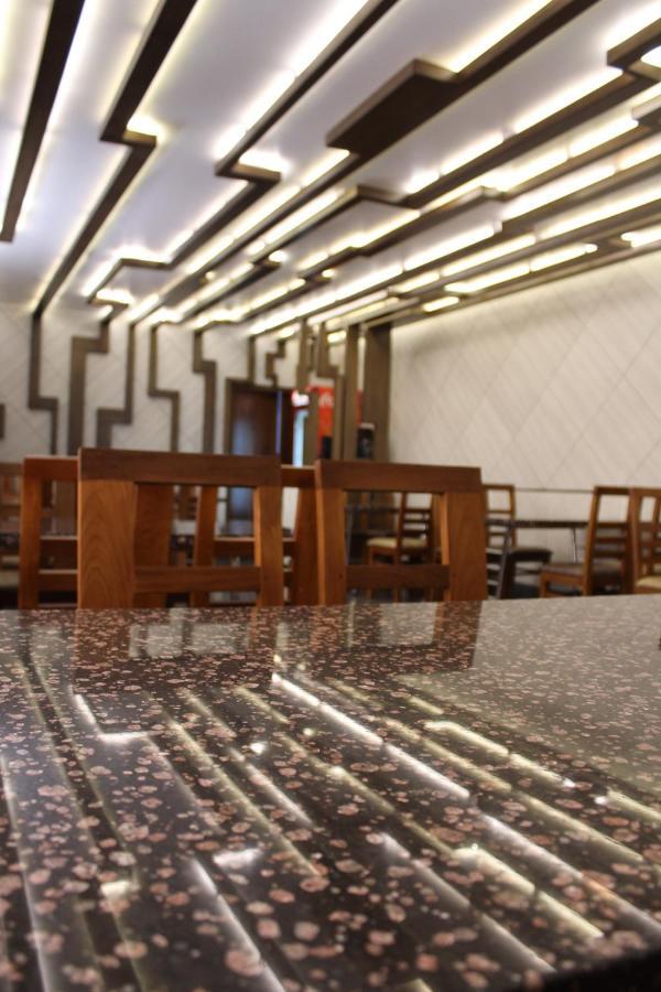 Annai In Saravana Bhavan Fine Stay And Restaurant 벨란간니 외부 사진